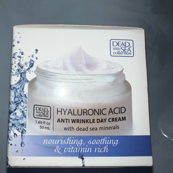 Dead Sea Minerals & Hyaluronic Acid Anti-Wrinkle 1.69oz NIB - Picture 2 of 3